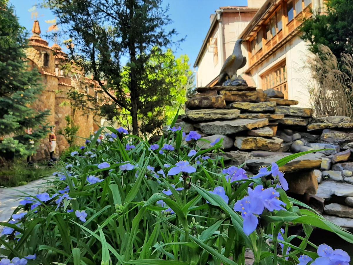 Hotel Усадьба-Музей Tirnauca Exteriér fotografie