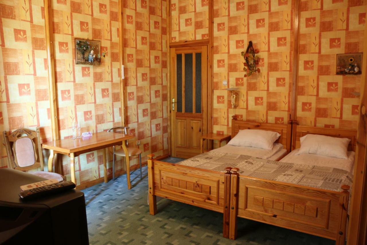 Hotel Усадьба-Музей Tirnauca Exteriér fotografie